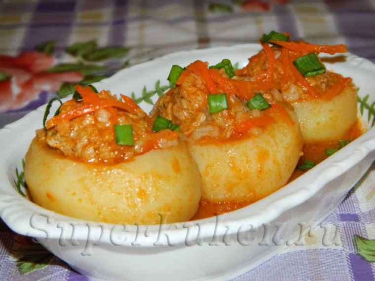 Картофель, фаршированный мясом