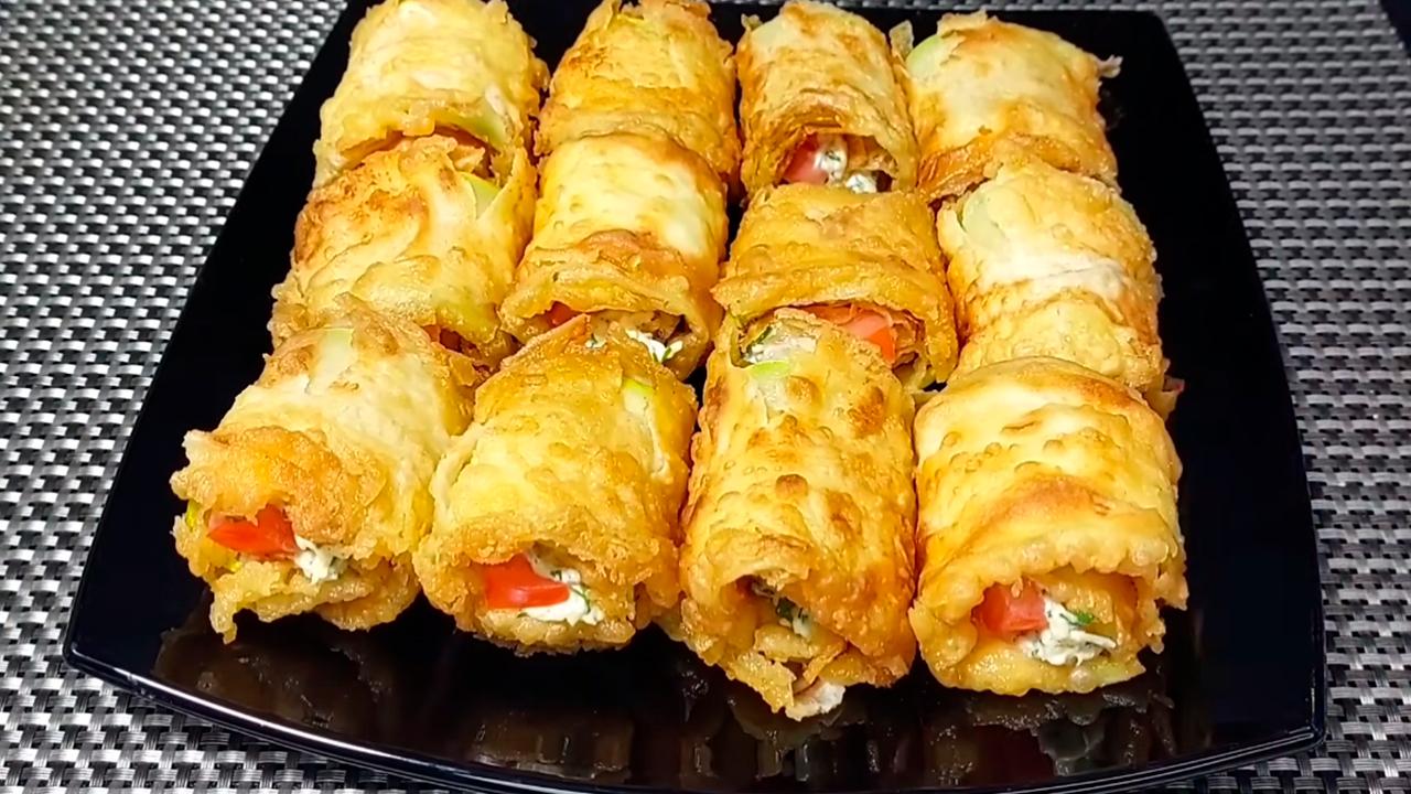 Рулетики из кабачков с сыром и чесноком