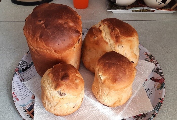 традиционные пасхальные куличи с изюмом