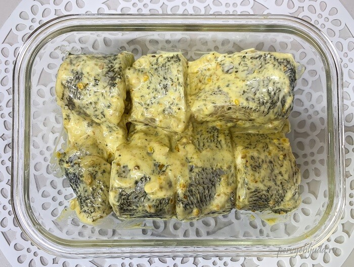 майонезный маринад с травами для кусочков щуки